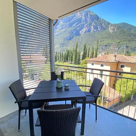 Il Mandorlo Fiorito Apartment Riva del Garda Exterior photo